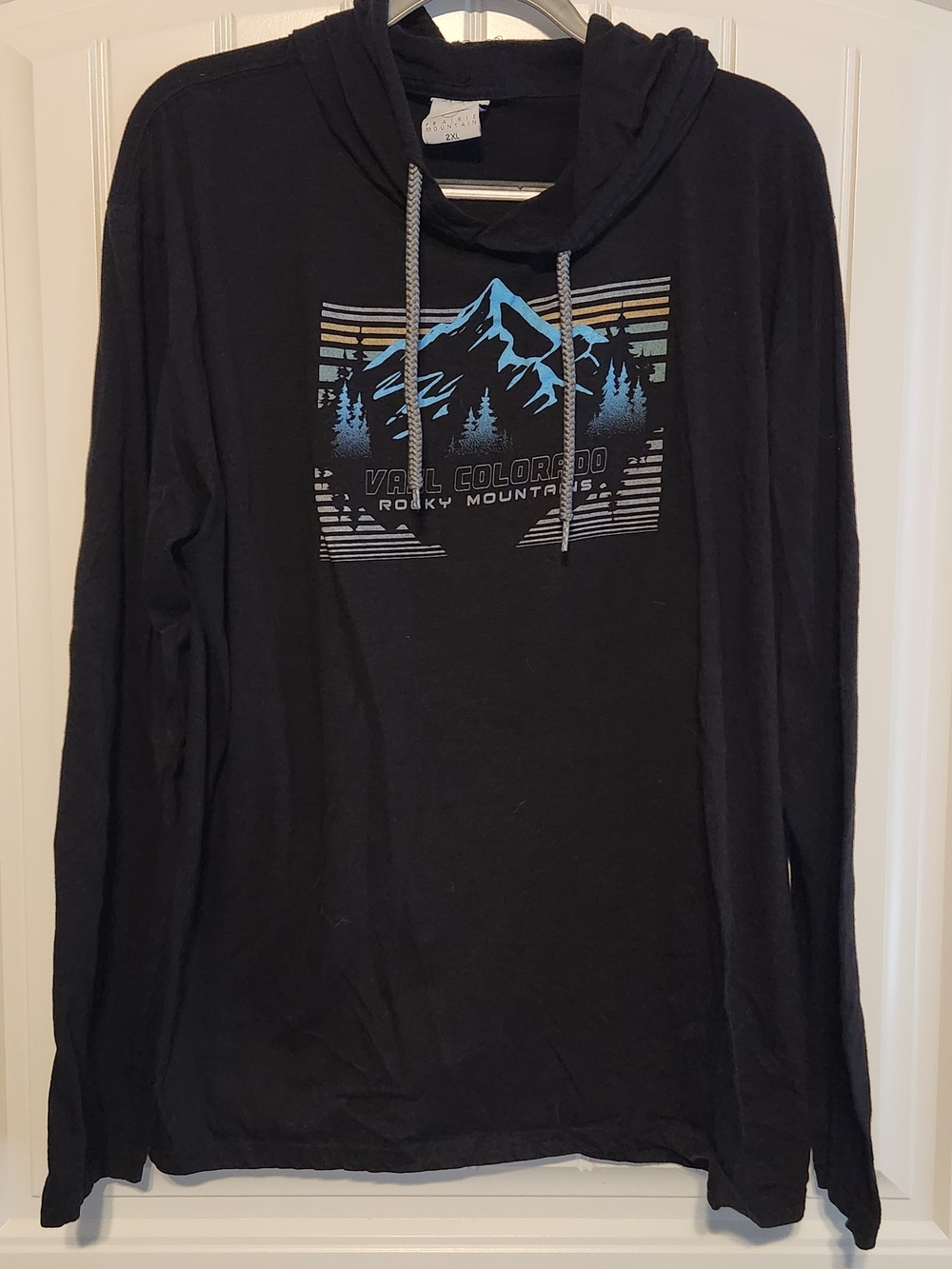 Vail Colorado Rocky Mountains Black Hooded Sweater